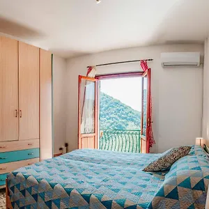 Turri House--- Wifi -garden-parking -balcony Casa vacanze
